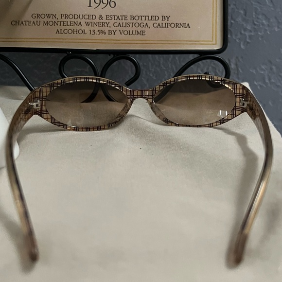 Authentic Burberry Sunglasses - Picture 4 of 8